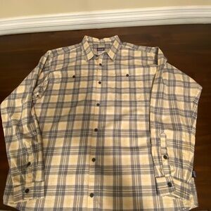 Patagonia Men's Plaid Shirt in Cream Yellow and Gray XXL soft organic cotton Exc